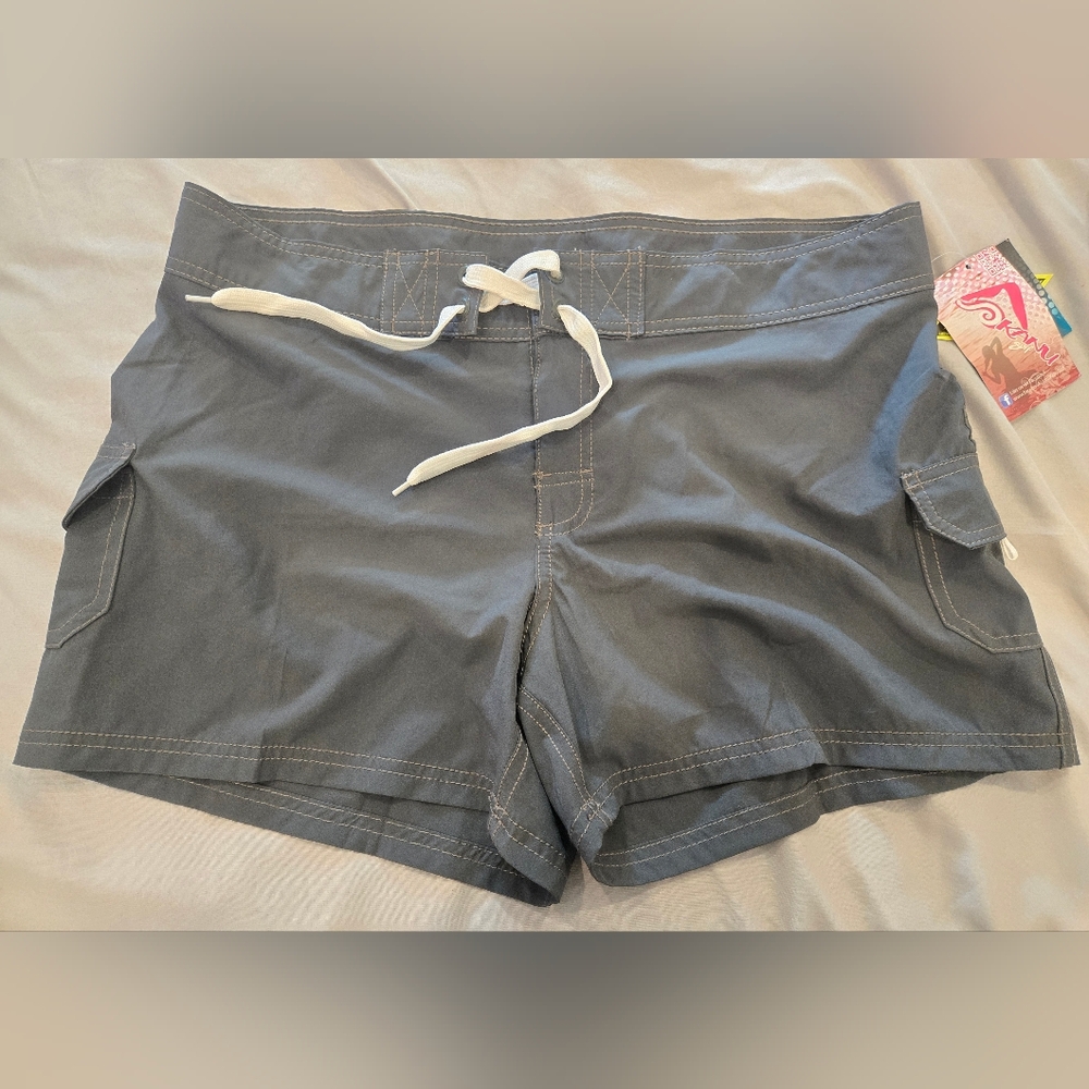 Kanu Surf Athletic Gray and White Shorts Relaxed Fit‎
